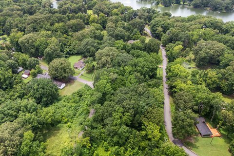 Residential Lot Near Coro Lake