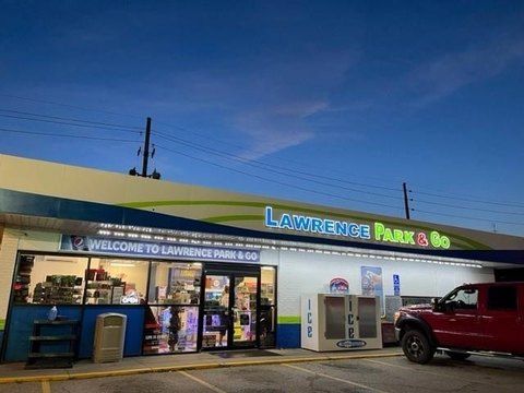 Lawrence Park Gas Station/Store