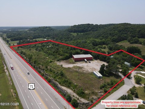 Warehouse with Highway Frontage