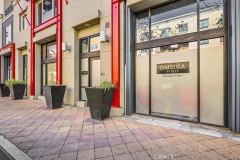 Long Beach Mixed-Use Property