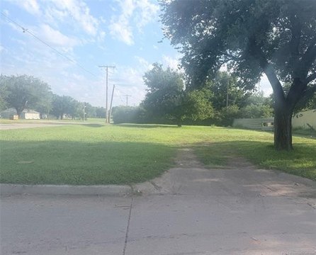 LAND - Tulsa, OK