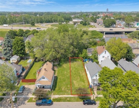 Residential Lot in First Ward
