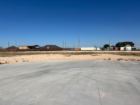 Residential Land in Midland, TX