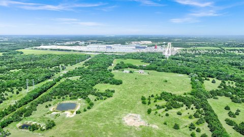 Industrial Land Corner Tract