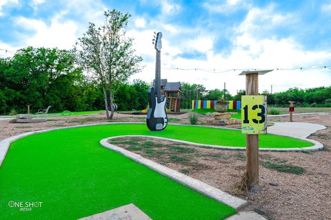 Custom Miniature Golf Entertainment Property