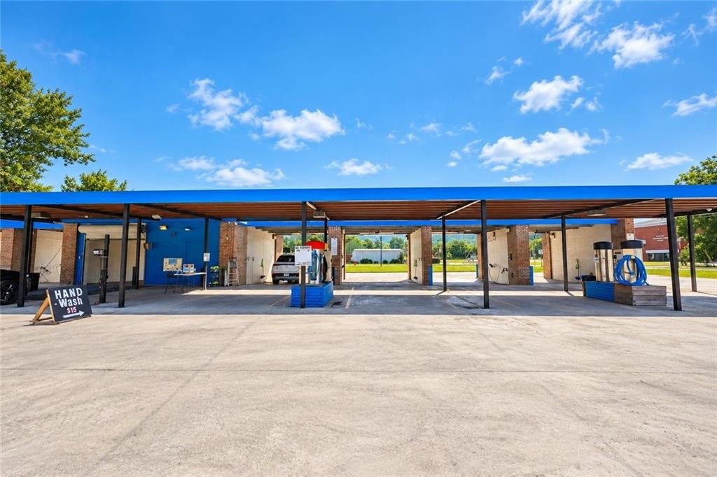 102 S Fair St, Calhoun, GA 30701