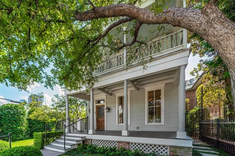Victorian Live-Work Home with Guest House