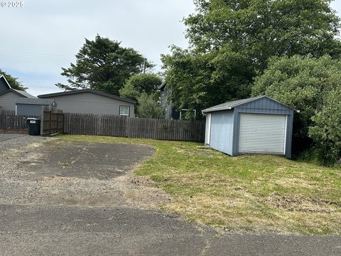 Creekside Lot Near Rockaway Beach