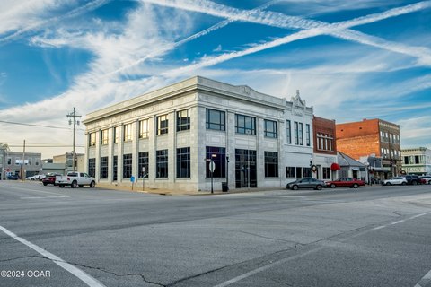 Versatile Commercial Property in Webb City