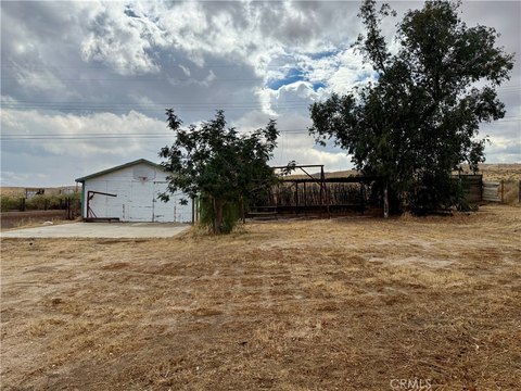 Land, Taft, CA