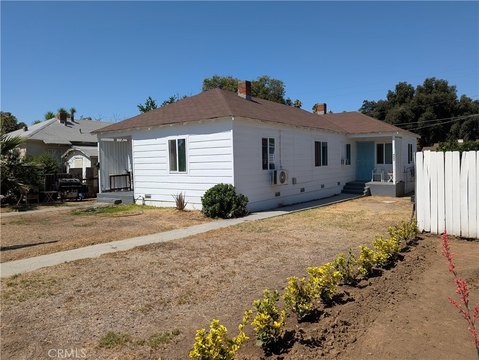 Riverside Duplex Near University