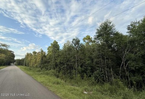 Land, Poplarville, MS