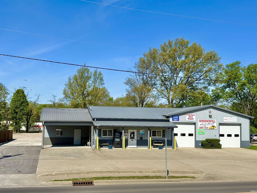 903 S Main St, Princeton, IN 47670