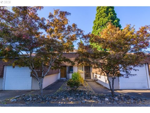 Spacious Duplex in Argay Terrace