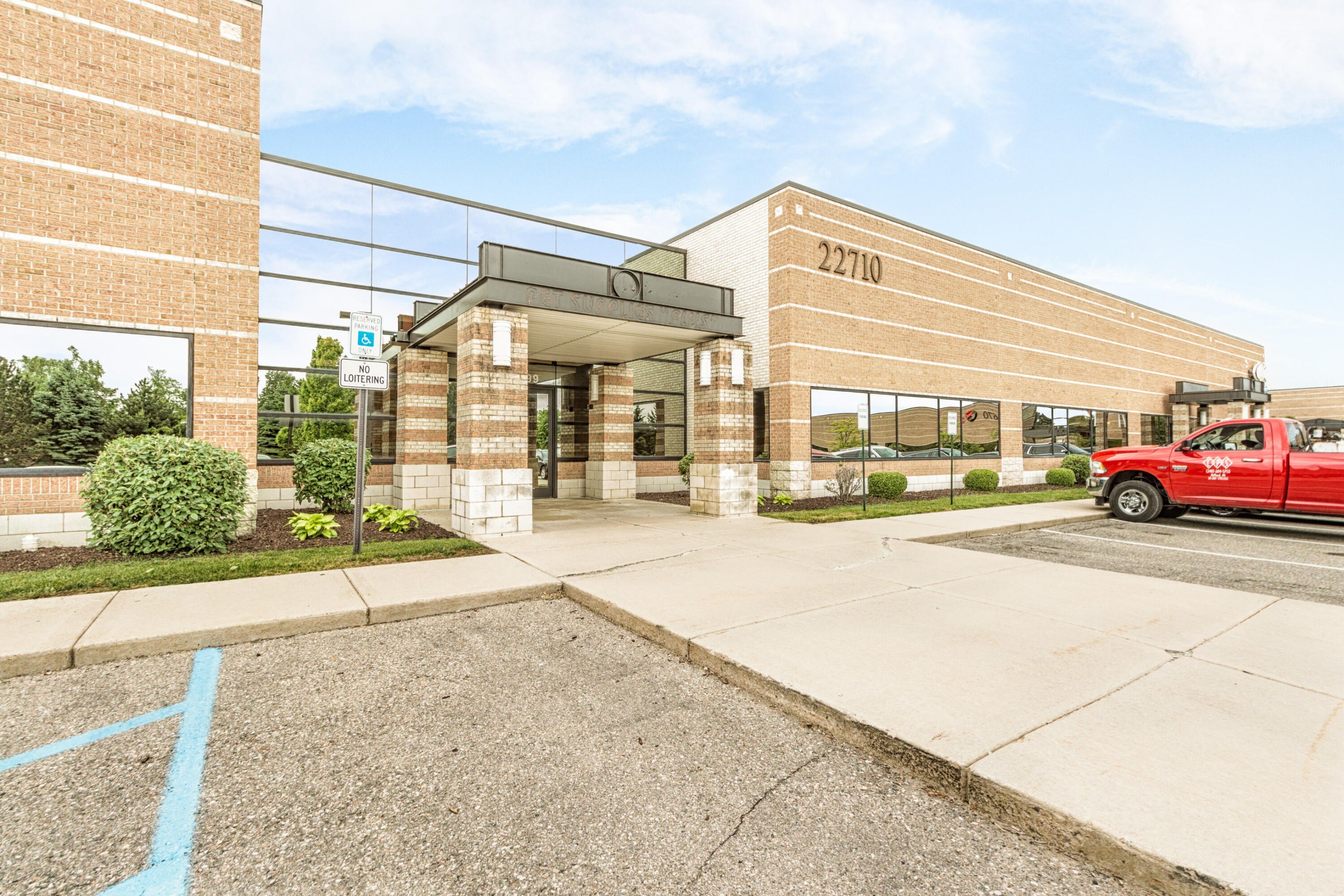 Professional Office Building in Farmington Hills