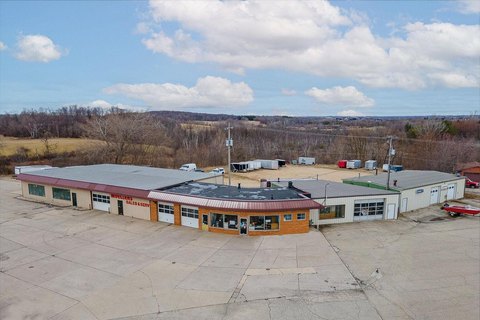 High-Visibility Commercial Flex Property