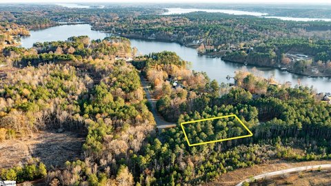 Lake Greenwood Acreage in Gated Community
