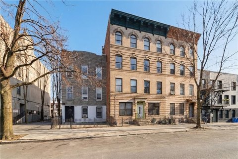 Brooklyn Vacant Multifamily Building