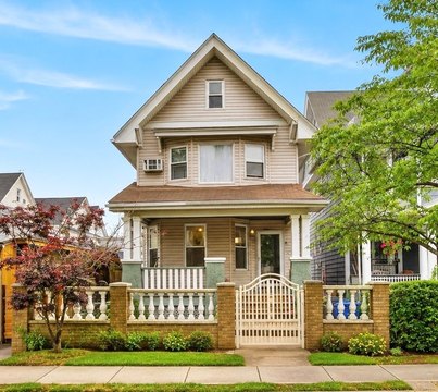 Renovated Colonial in Woodhaven North