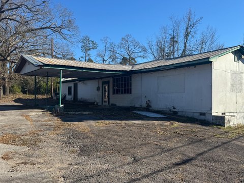 Affordable Commercial Building in Graniteville