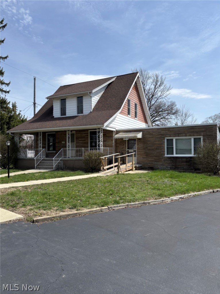 Updated Duplex in Tiffin, OH