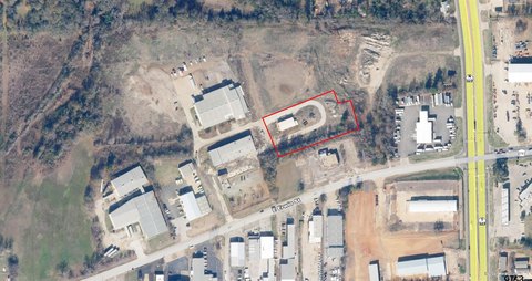 Covered Storage & Yard For Lease