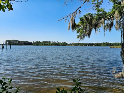 LAND - Pinetown, NC