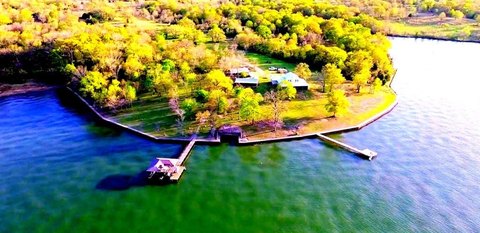 Waterfront Ranch Estate on Richland-Chambers