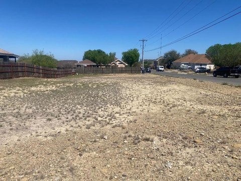 Corner Lot in Eagle Pass