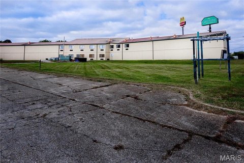 Commercial Lot Near Interstate I-44