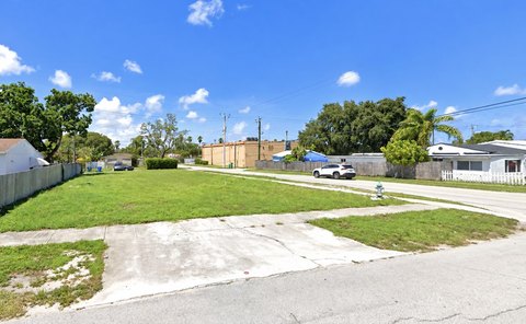 Land & Docks, Hollywood, FL