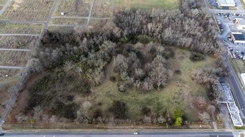 LAND - Murray, KY