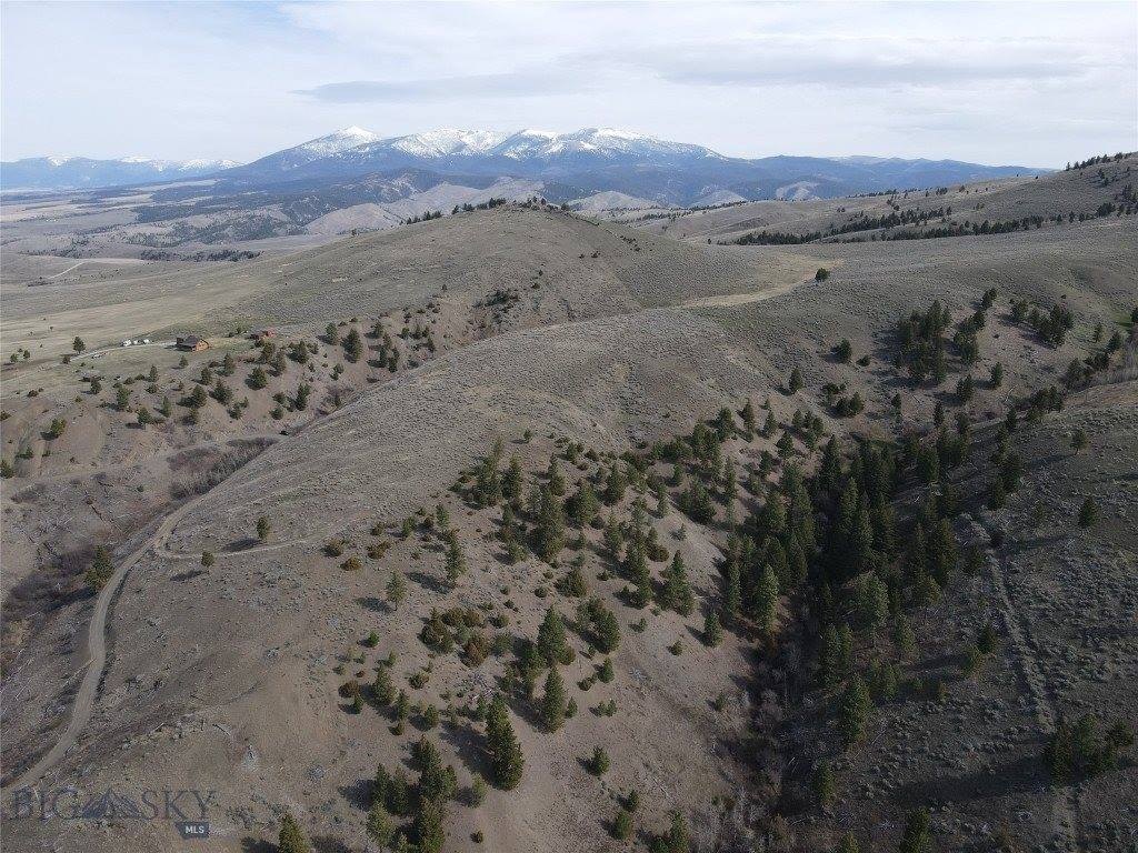 Montana Land with Mountain Views