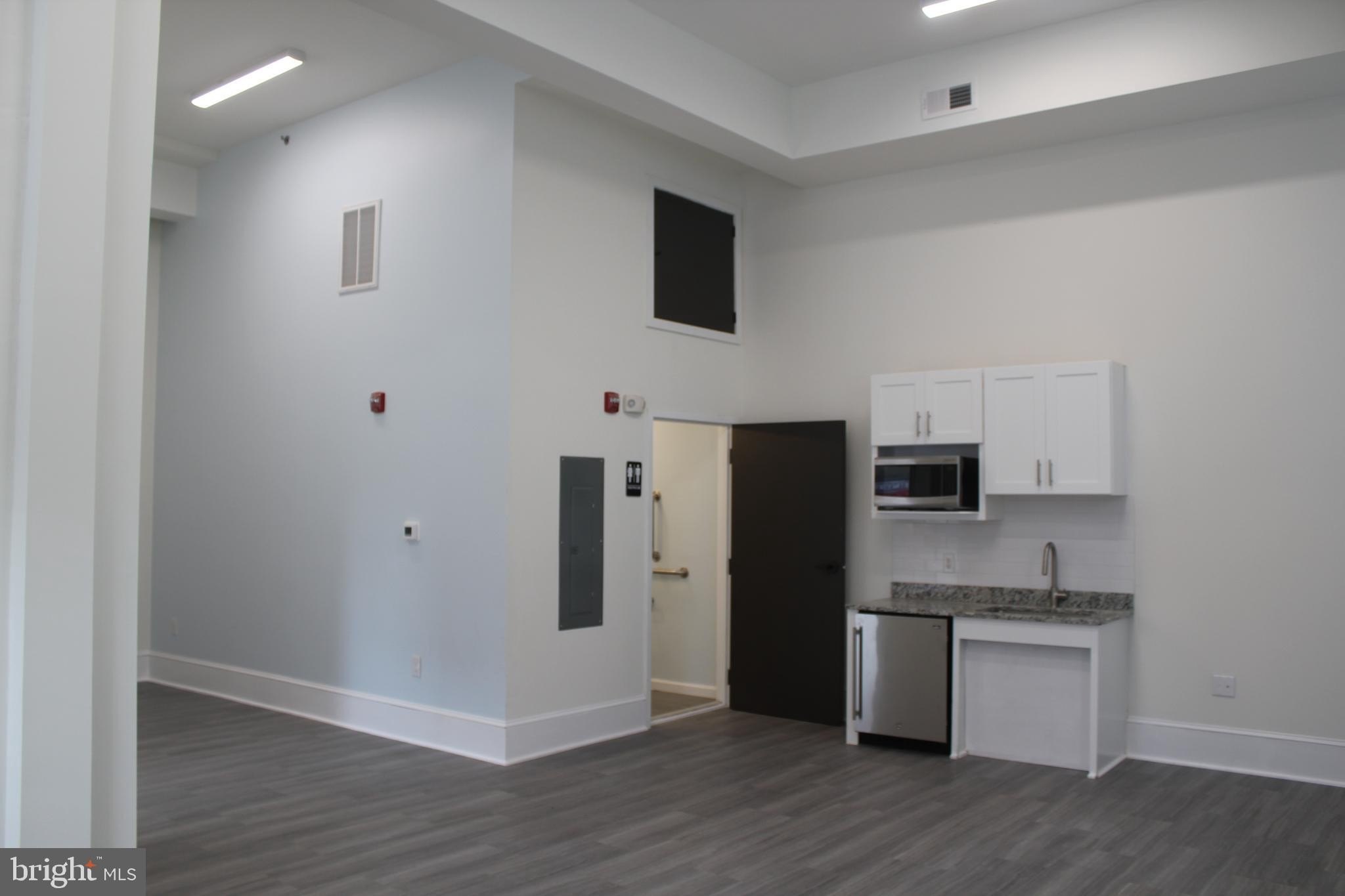 Downtown Woodstock Commercial Space Available