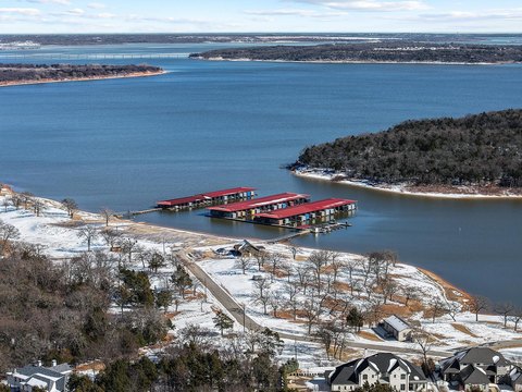 Waterfront-Adjacent Homesite Lot