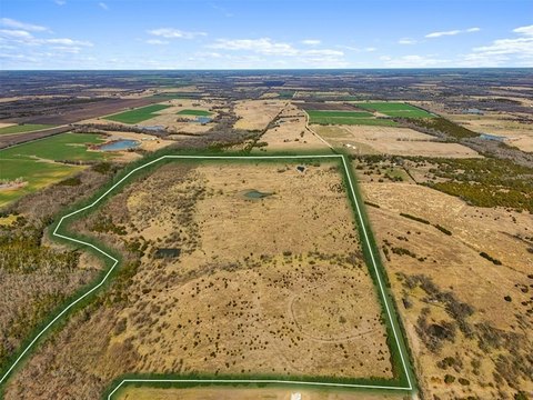 Fenced Agricultural Acreage with Ponds