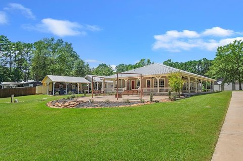 Duplex with Lakeside Views