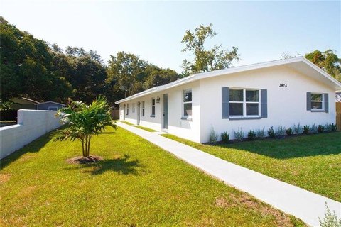 Duplex with Private Yard