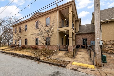 Executive Office Space in Rogers