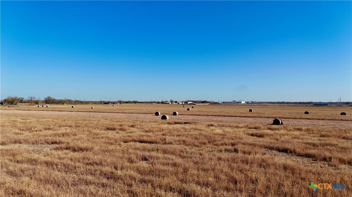 Natalia, TX Commercial Opportunity