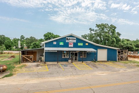 Crawfordville Commercial Building For Sale