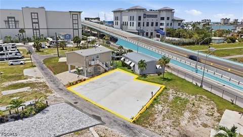 Land, Fort Myers Beach, FL
