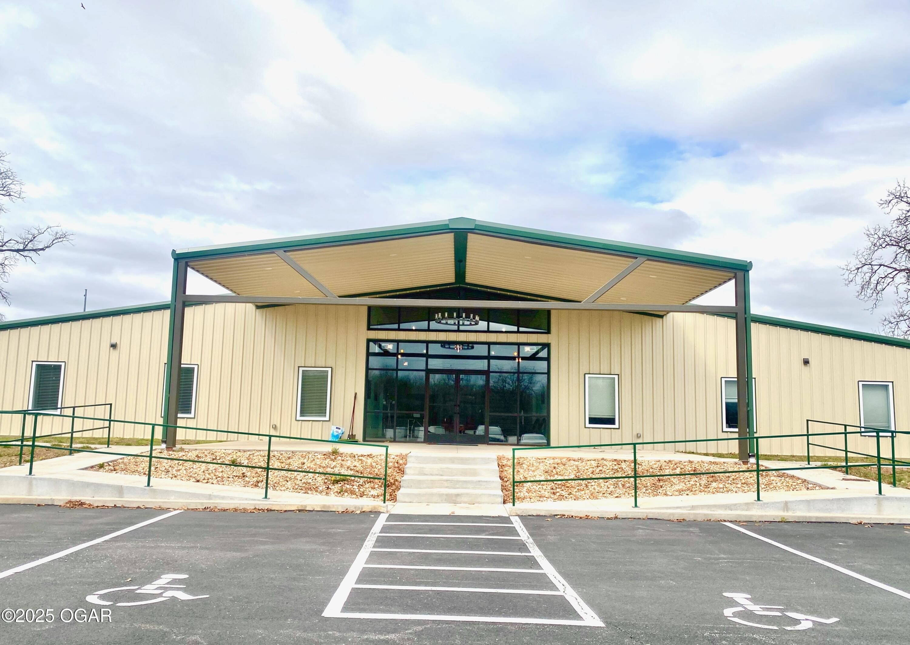 Carthage Warehouse/Trucking/Industrial-Office Site