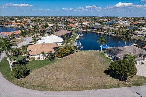 Waterfront Sailboat-Access Lot