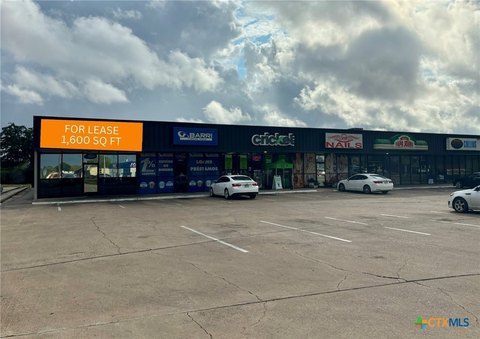 Restaurant Space in High-Traffic Area