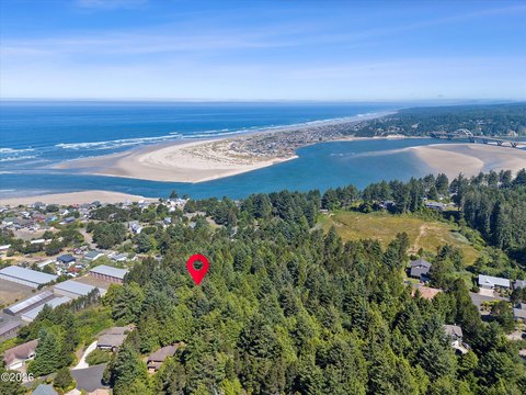 LAND - Waldport, OR