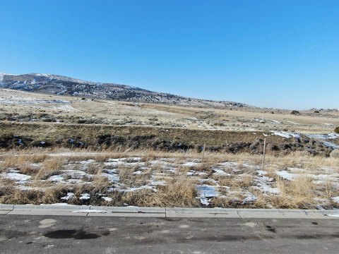 Residential Lot with Mountain Views