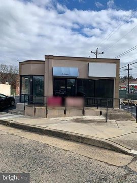 DREXEL HILL Commercial Building Lease