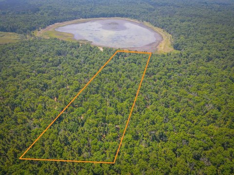 Holton Lakeside Retreat on Round Lake