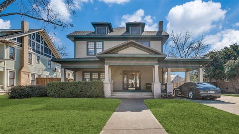 Historic Munger Place Apartment Complex